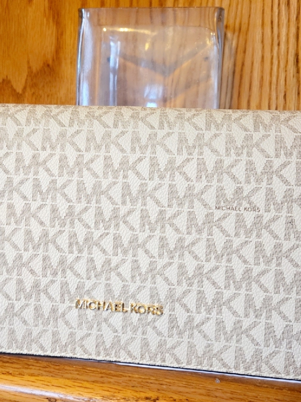 New! Michael Kors Cream Logo Continental Wallet